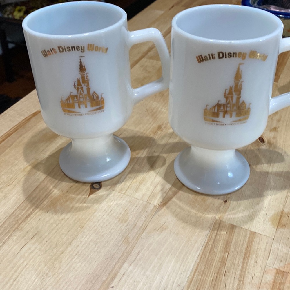 Set of two Walt Disney World vintage mugs!